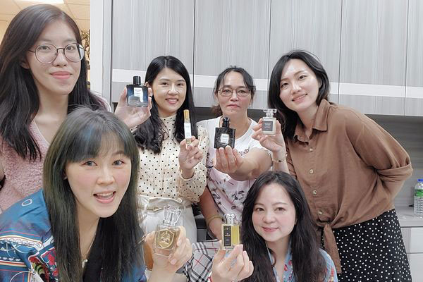 用生命在燃燒之欲罷不能調香班