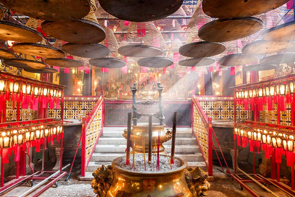 中元普渡鎮飄神香，保庇安渡鬼月！